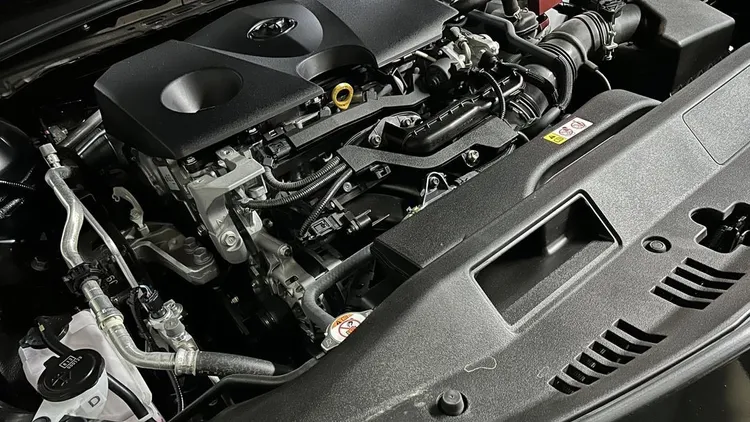 張丞賢一篇「修車師傅的兒子就該繼續修車不必當醫生嗎？」貼文引發討論。翻攝臉書張丞賢