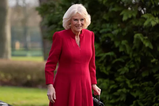 不碰爭議性「光之山」鑽石 英王后卡蜜拉將配戴瑪麗王后冠加冕