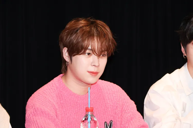 延浩表示自己有姊姊，知道女生不用刮鬍子。鄭孟晃攝