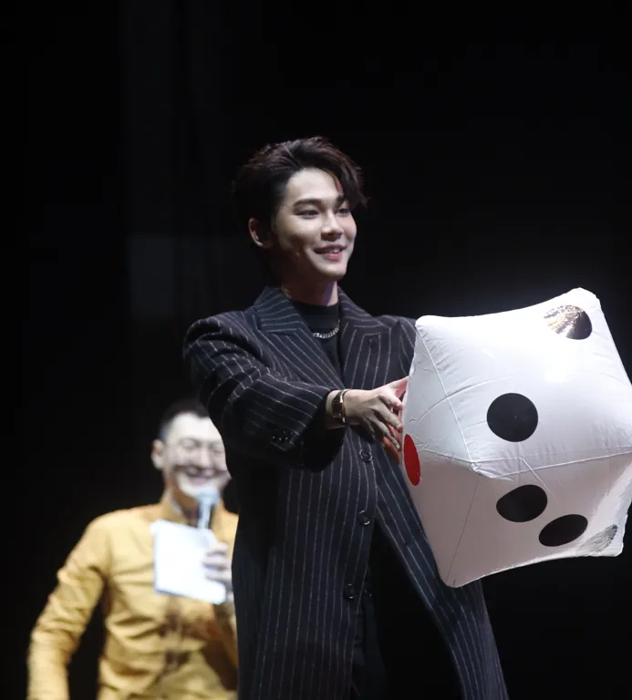 Dew則喜歡台灣的麻辣鍋。IME提供