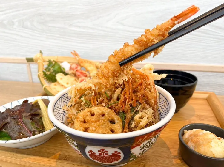 129元就可以吃到全新登場的水蓮野菜天婦羅天丼，搭配全新Any配活動，可自由加點想吃配料。業者提供