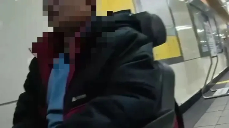 警方到場了解朱女狀況。三重警分局提供