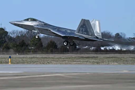 第3起!美國出動F-22戰機 在加拿大上空擊落「不明物體」