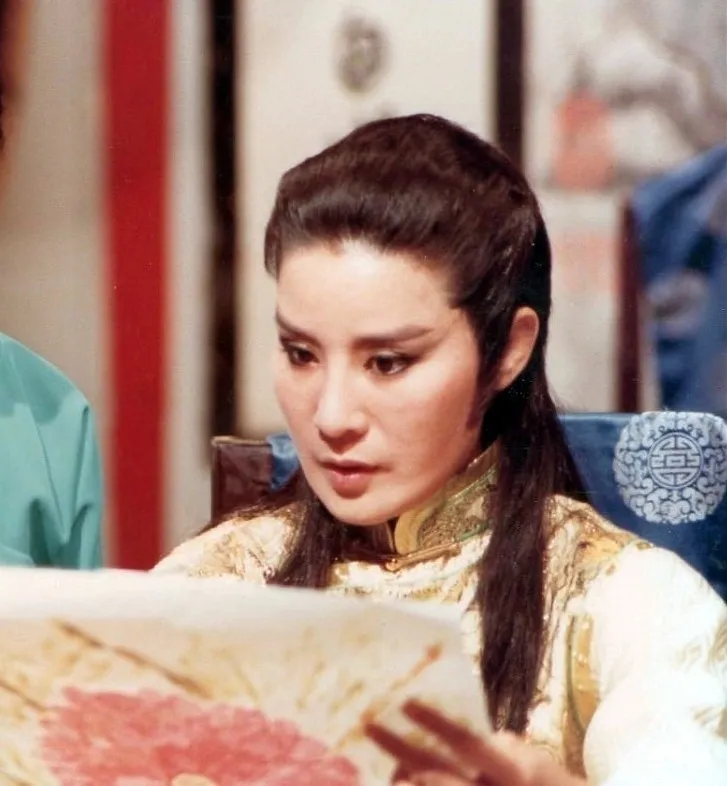 葉青的小生扮相眉眼間帶著英氣和憂鬱，獨樹一格。翻攝葉青戲劇館