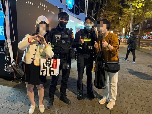 韓國妹看台灣燈會遺失皮夾 警靠手機翻譯軟體溝通火速找回
