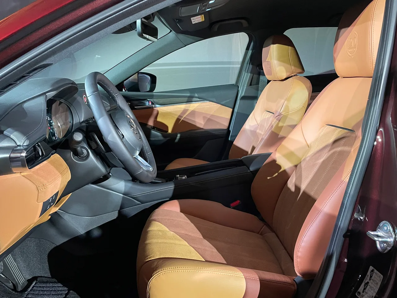 深受消費者喜愛的雙前座導流式通風座椅,同樣也在Mazda 6 20th Anniversary Edition的配備陣容之列。林浩昇攝