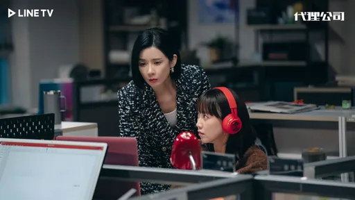 李寶英穿搭變OL教科書 《代理公司》揭辦公室黑暗面收視率暴衝