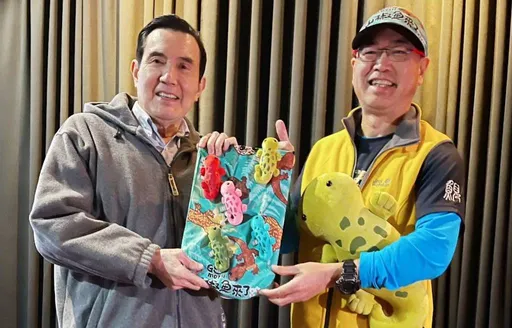 《山椒魚來了》現蹤追白沙屯媽祖 前總統馬英九力挺導演麥覺明