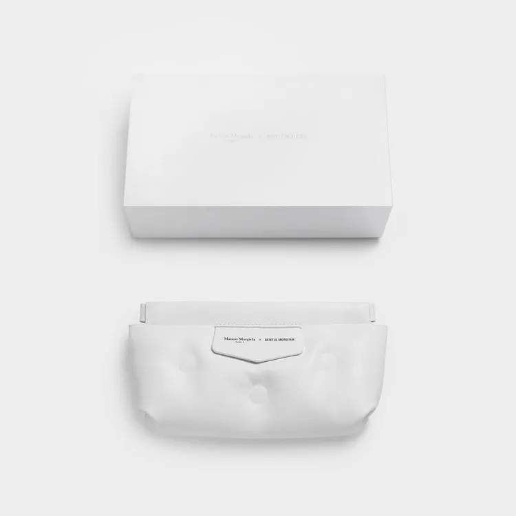 聯名系列包裝採全白設計。品牌提供