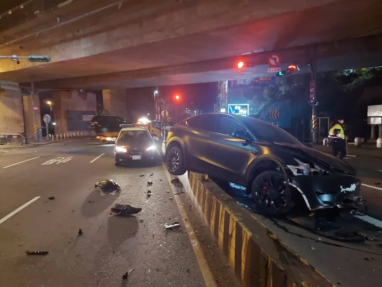 羅男酒駕肇事，還心虛逃離現場。翻攝畫面