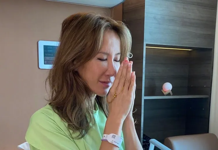 李玟開刀前禱告。翻攝李玟微博