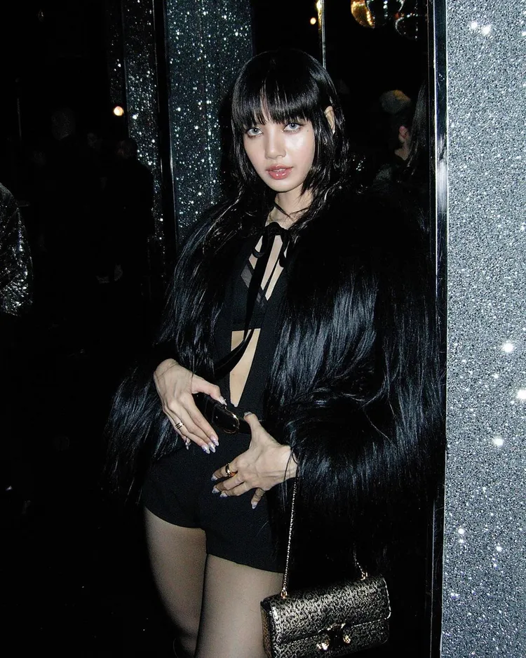 Lisa日前現身CELINE 2023秋冬男裝秀。翻攝lalalalisa_m IG