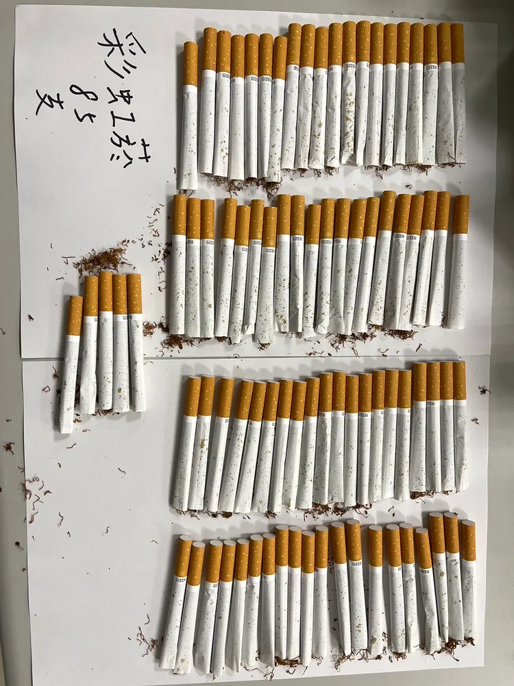 主嫌車上發現第三級毒品彩虹菸85支。警方提供