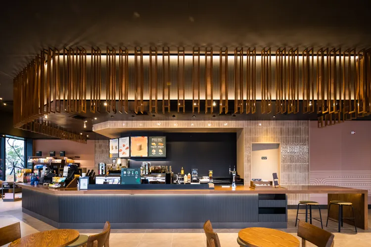 星巴克八德興豐門市內景。業者提供