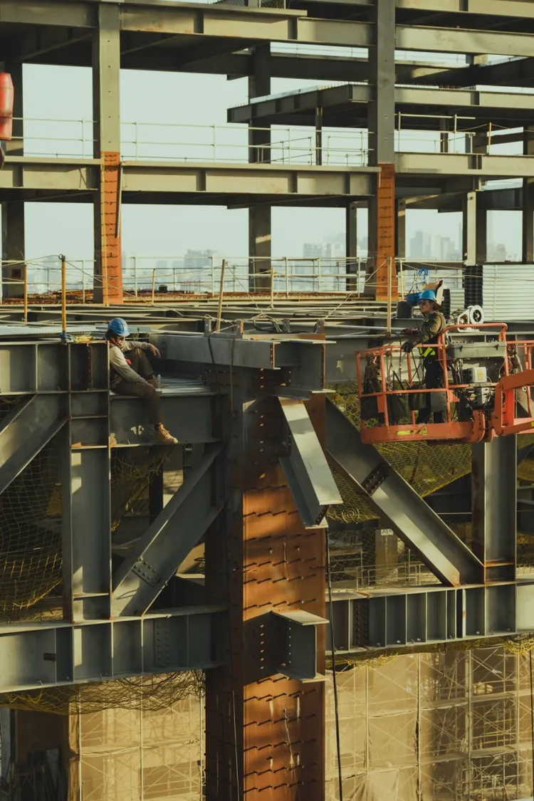 規模全面升級，這次出動3台吊車進行高空拍攝。大慕影藝、華映娛樂提供 