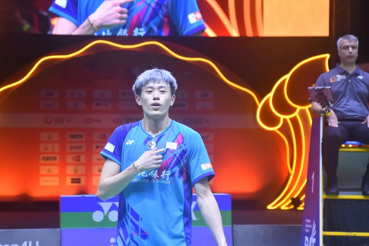 林俊易開心奪冠。  中央社