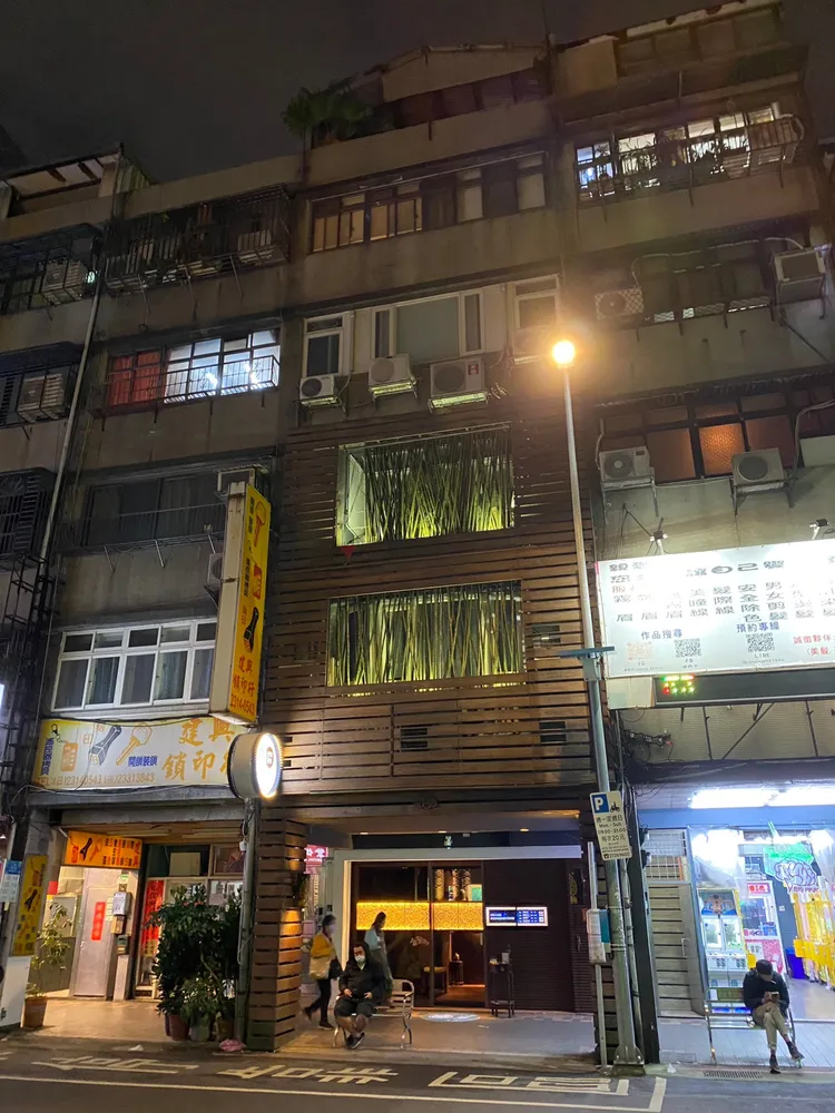 內江街的店是1棟5層樓舊公寓改裝。高鈞麟攝