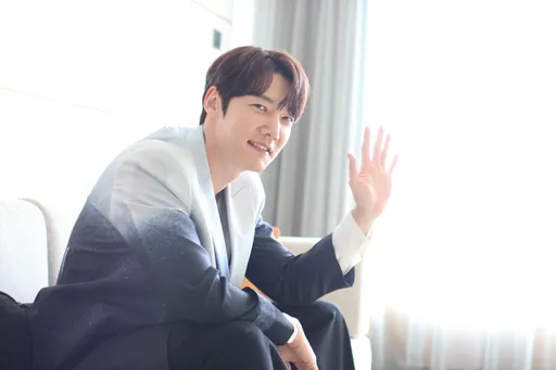 崔振赫來台曝被媽催婚「對象身分」曝光 羞認熱情如火撒嬌只專屬女友