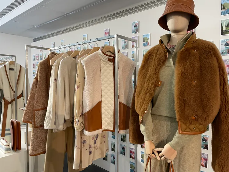 Loro Piana 2023春夏系列中也有偏保暖的設計。張家玲攝