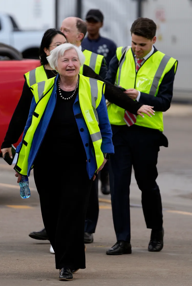葉倫1月底訪問南非，參訪位於普勒托利亞的福特工廠。美聯社