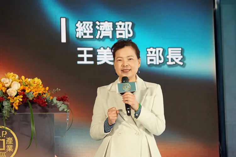 王美花表示，將透過前瞻計畫預算支持把原舊低樓層建築拆除改建。經發局提供