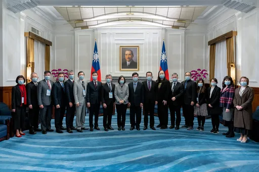 蔡英文力推資安即國安2.0! 邀產業一起打造智慧國家