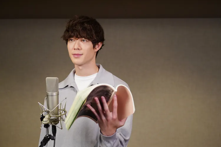 男星宮澤冰魚為兩部電影的男主角擔綱獻聲。采昌國際多媒體