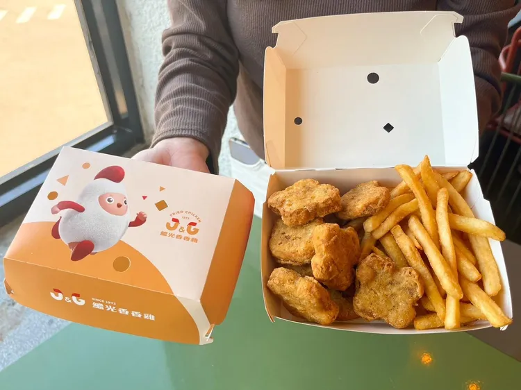 鴨香寶脆薯人氣雙拼，兩個人吃剛剛好。業者提供