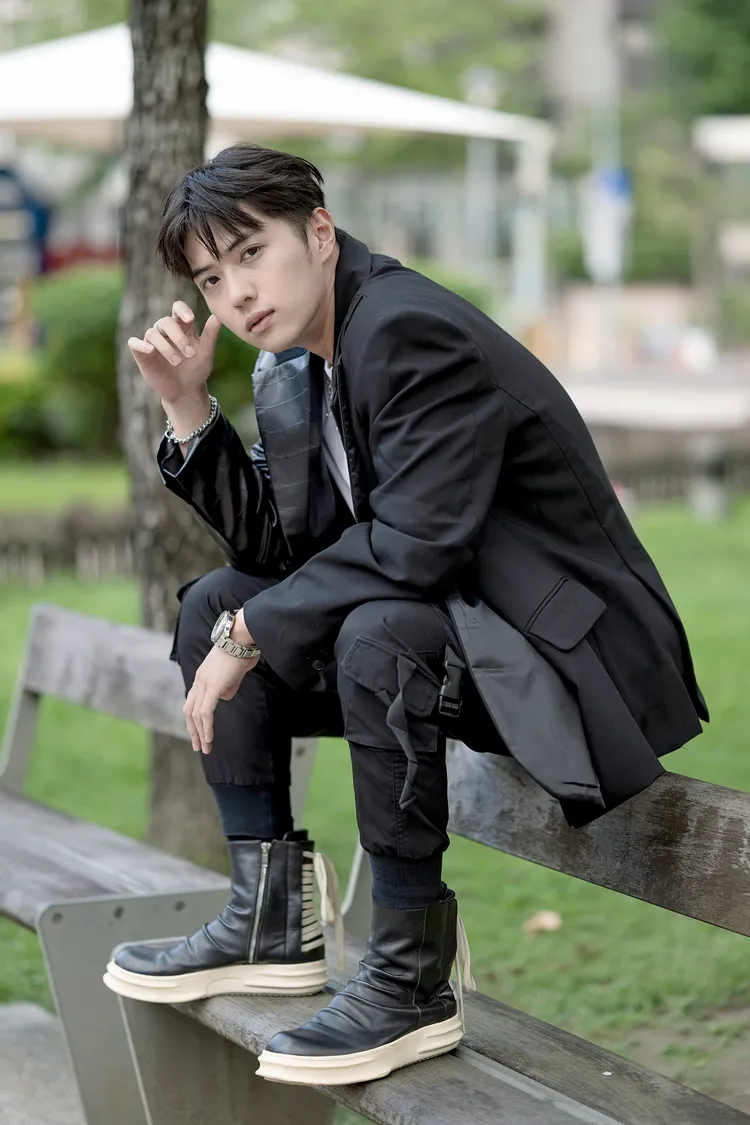 陳信愷最欣賞OZONE的周子翔，覺得他很有魅力。LiTV、星越娛樂提供