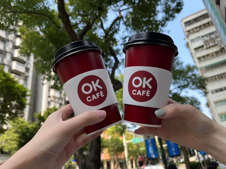 OKmart美式、拿鐵同品項買2送1。業者提供