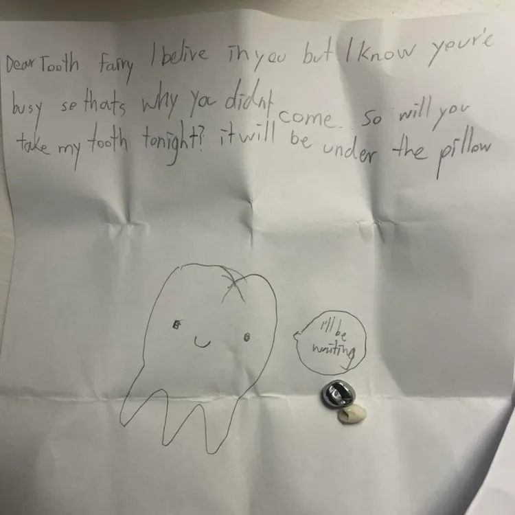 艾莉絲女兒日前在床下放了牙齒，等牙仙子來收。翻攝臉書粉專《艾莉絲 X IRIS》