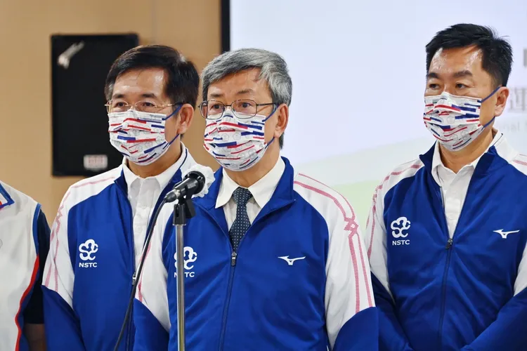 陳建仁今南下國家運動訓練中心視察。政院提供