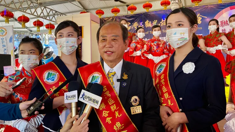 林務局長強調，努力拚觀光，大家有錢賺。王志弘攝