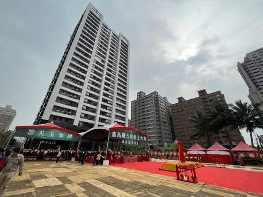 左營高鐵單坪200萬天價地規劃32樓超高宅 市場估房價坐4望5