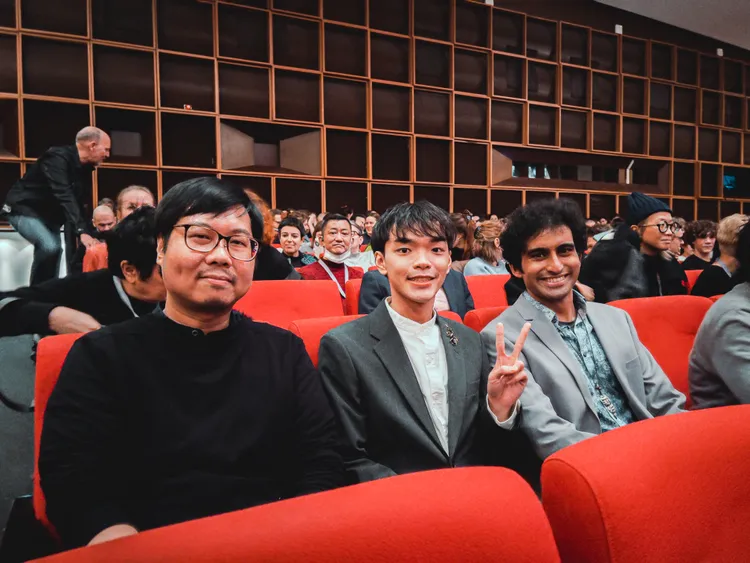 導演姚志衞（左起）、片中演員陳嘉良、Lekheraj SEKHAR出席柏林影展首映。文策院提供