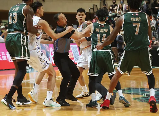 T1大亂鬥台啤助教被建議「調整職務」　總經理哈孝遠親曝將這樣做