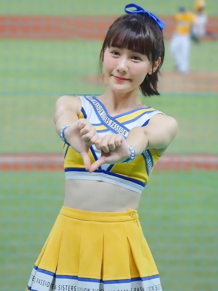 畇二將上《李岳Fun4夜》連線訪談聊啦啦隊女神日常。宏將多利安國際提供