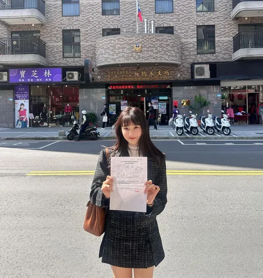 愛莉莎莎不忍了!親赴警局生平首次開吉 對象是Dcard這個人