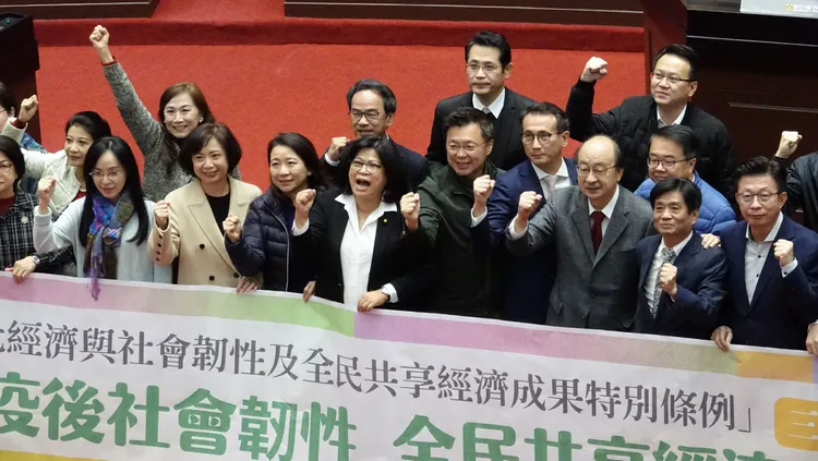 立院21日通過疫後特別條例。資料照片