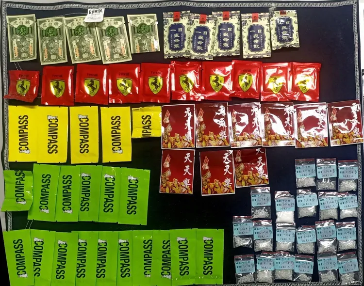 咖啡包名稱太鮮明，連嫌犯也自覺逃不掉。讀者提供