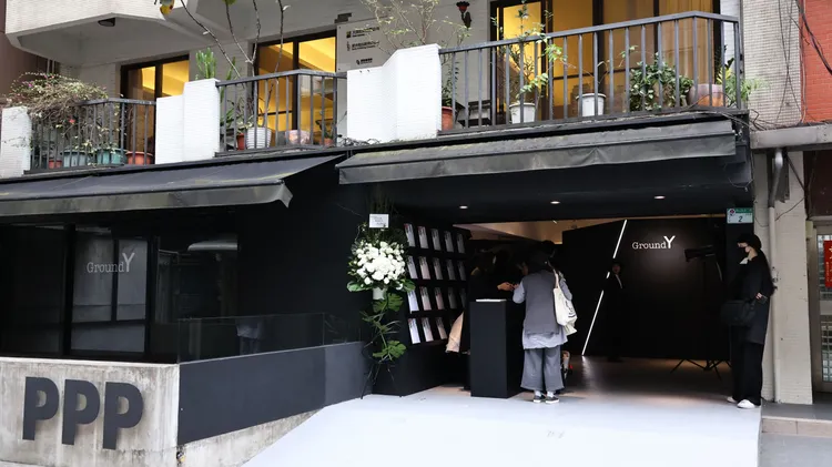 為慶祝Ground Y即將於2月14日正式在台北微風信義中開出首間海外獨立專賣店，品牌於2月11日至12日間舉辦特別展覽。莊宗達攝