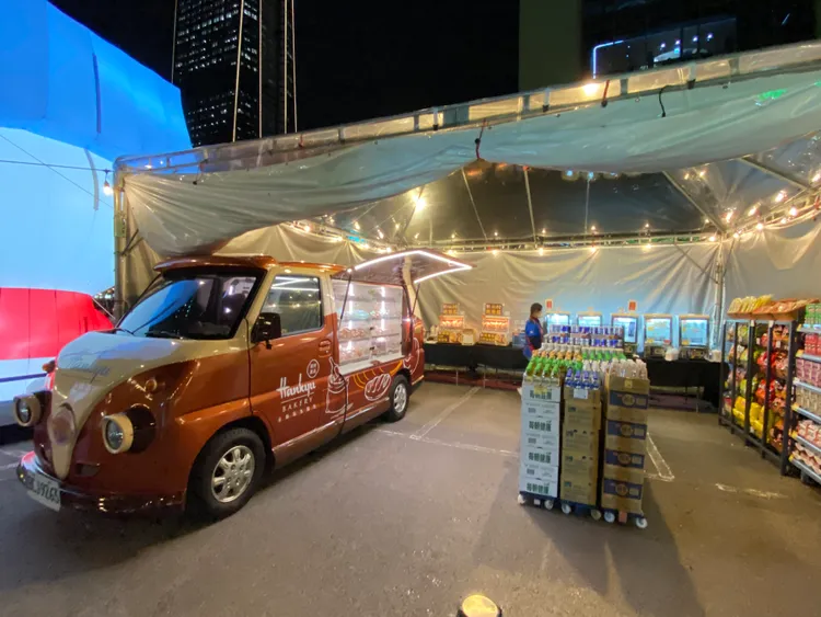 全聯集結行動超市車。陳怡文攝