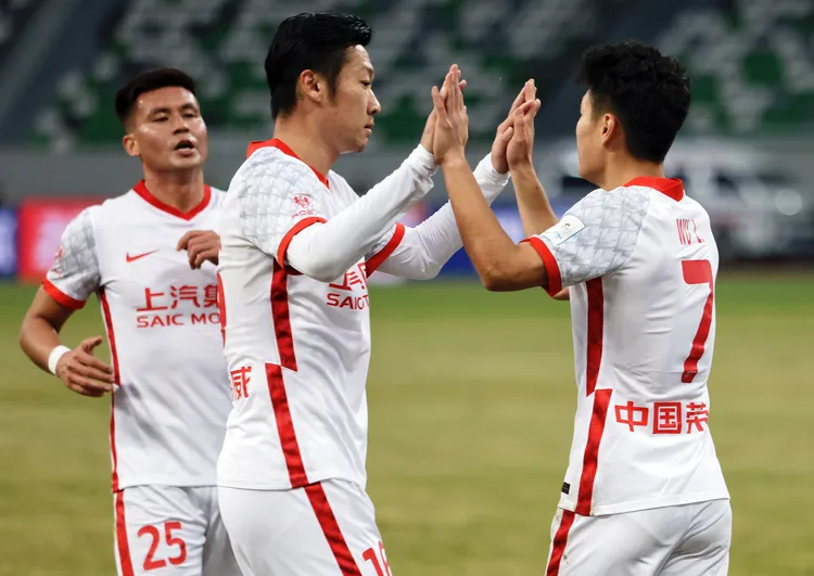 「上海海港」球員上月在中國足協盃出賽。新華社