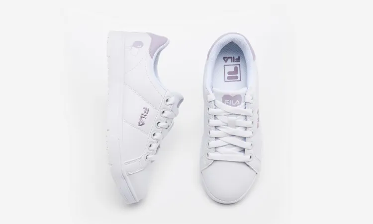 情人節限定塗鴉小白鞋告白紫款式，2080元。品牌提供