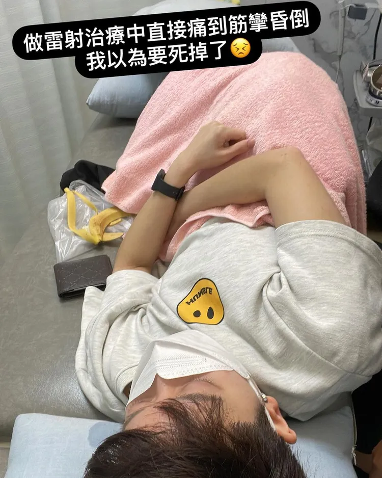 鄭靚歆就醫後一度暈倒。翻攝自鄭靚歆IG