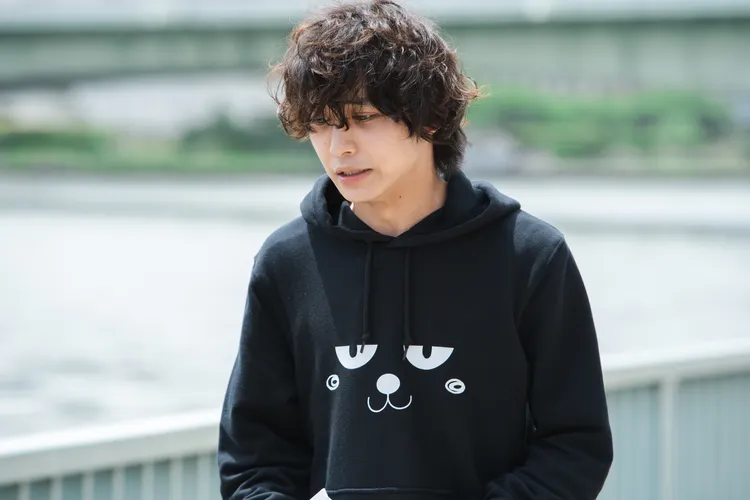 松岡廣大(左)在《人氣同人作家貓屋敷想得到認同》飾演漫畫家。甲上娛樂