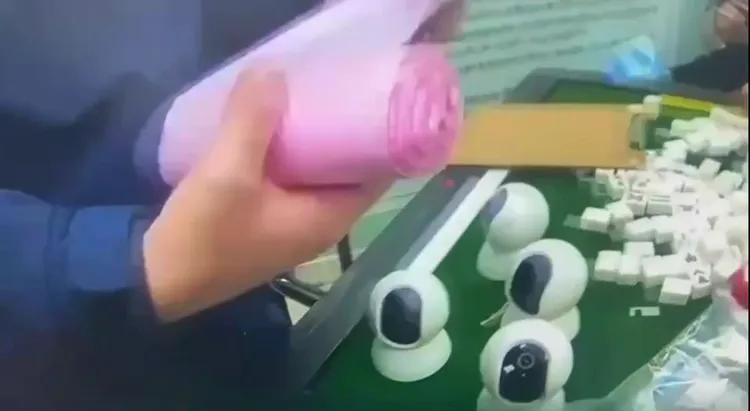 警方查扣麻將、監視器等證物。三重警分局提供