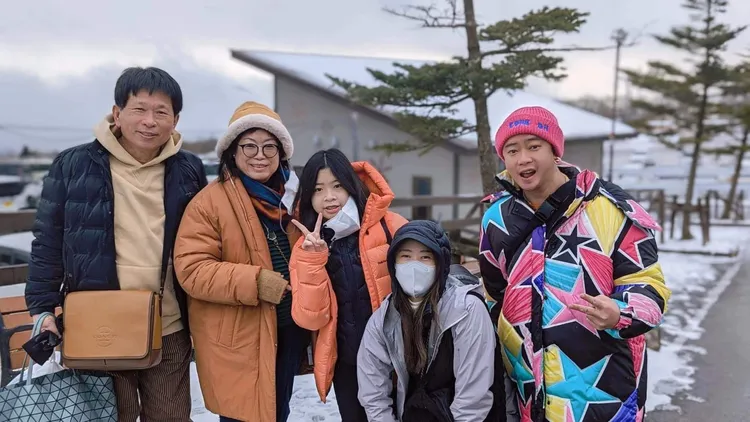 彈頭日前跟家人到日本滑雪。本人提供