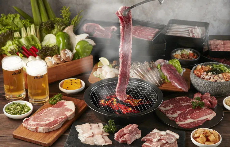 2/28前至「肉次方」參與拍照留言活動，有機會抽中798元餐券。業者提供