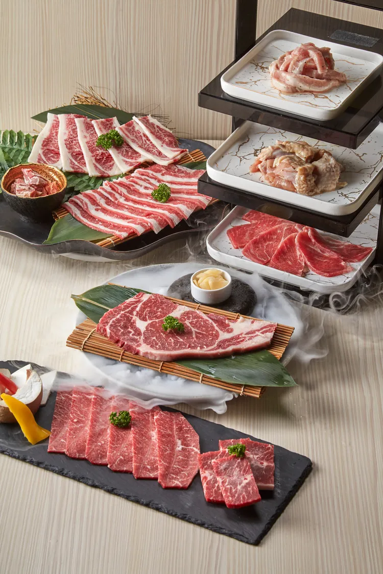 「Oh my!原燒」新推出「美國肋眼牛雙人套餐」，3/15前點餐即贈送干貝2顆。業者提供